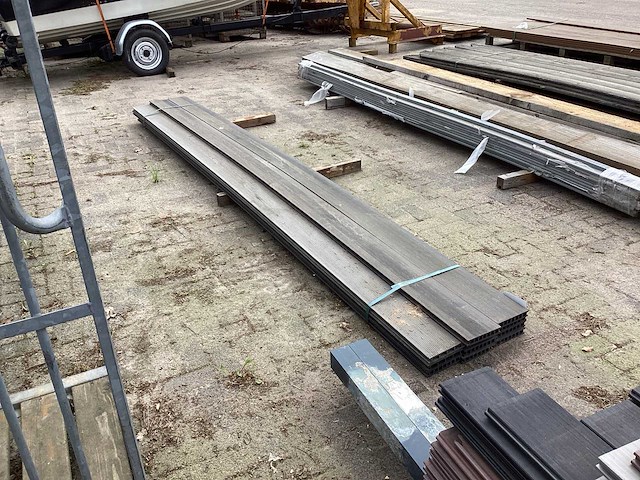 Partij kunststof planken - afbeelding 2 van  7