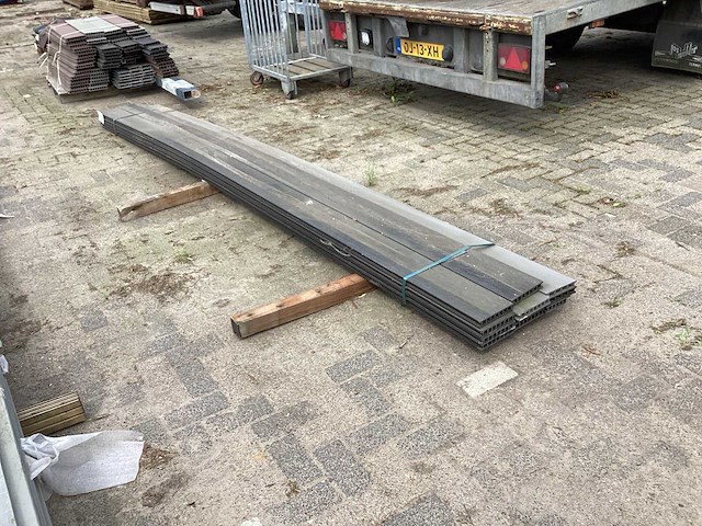 Partij kunststof planken - afbeelding 4 van  7