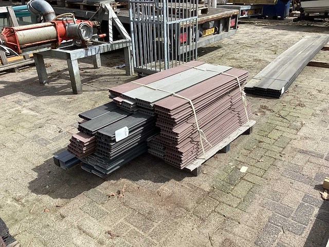 Partij kunststof planken - afbeelding 6 van  7