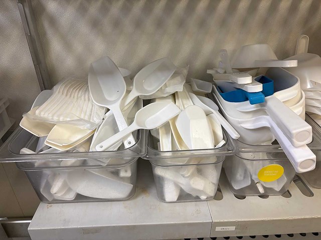 Partij kunststof scheppen - afbeelding 2 van  3