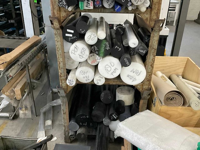 Partij kunststof stafmateriaal - afbeelding 7 van  9