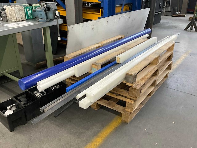 Partij kunststof stafmateriaal - afbeelding 9 van  9