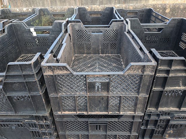 Partij kunststof stapelkratten - afbeelding 4 van  7