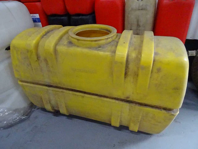 Partij kunststof tanks, 23 stuks - afbeelding 3 van  6
