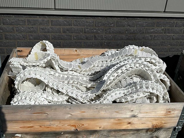 Partij kunststof transportbandketting - afbeelding 2 van  4