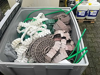 Partij kunststof transportbandketting - afbeelding 2 van  3
