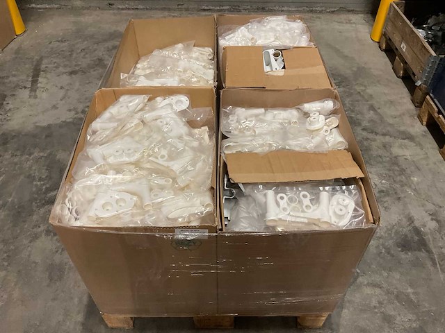 Partij kunststof voetbochten sets, ca. 350 sets - afbeelding 1 van  5