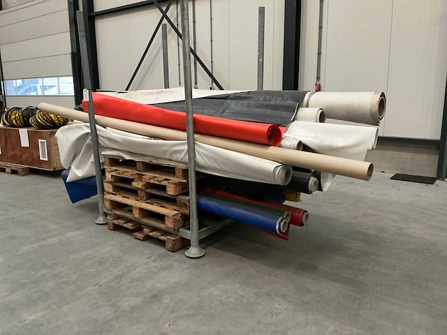Partij kunststof zeilen - afbeelding 1 van  10