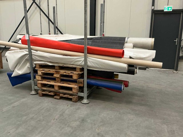 Partij kunststof zeilen - afbeelding 3 van  10