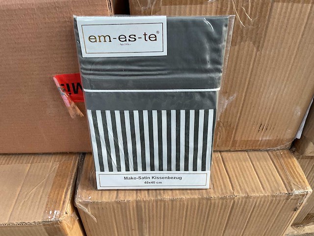 Partij kussen slopen - mako-satin - 40x40 cm(ca. 380x) - afbeelding 1 van  4