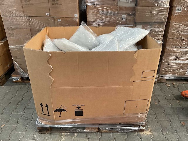 Partij kussen vullingen 45cm x 45cm (45x) - afbeelding 2 van  2