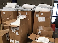 Partij kussens en hoezen - afbeelding 2 van  6