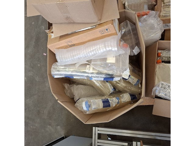 Partij laboratorium benodigdheden - afbeelding 3 van  17