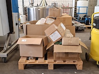 Partij laboratorium benodigdheden - afbeelding 1 van  17