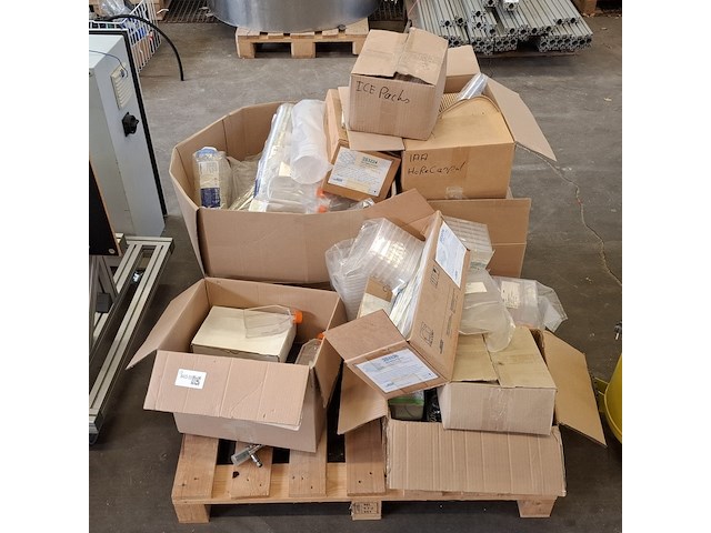 Partij laboratorium benodigdheden - afbeelding 10 van  17