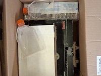 Partij laboratorium benodigdheden - afbeelding 12 van  17