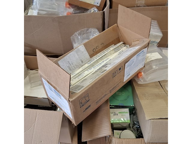 Partij laboratorium benodigdheden - afbeelding 13 van  17