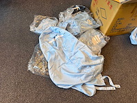 Partij laboratorium bescherm kledij - afbeelding 2 van  2