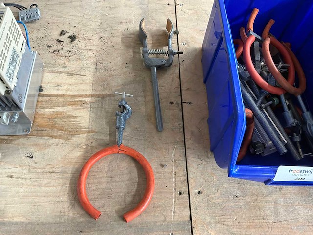 Partij laboratorium klemmen - afbeelding 1 van  4