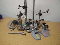 Partij laboratorium staanders/houders en klemmen - afbeelding 1 van  6