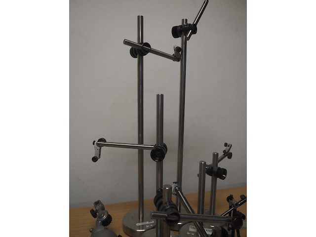 Partij laboratorium staanders/houders en klemmen - afbeelding 3 van  6