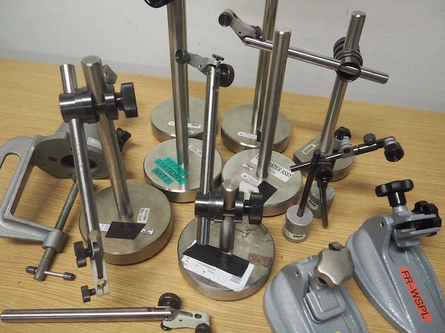 Partij laboratorium staanders/houders en klemmen - afbeelding 6 van  6