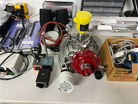 Partij laboratoriumapparatuur - afbeelding 10 van  30