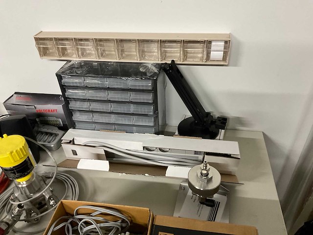 Partij laboratoriumapparatuur - afbeelding 11 van  30