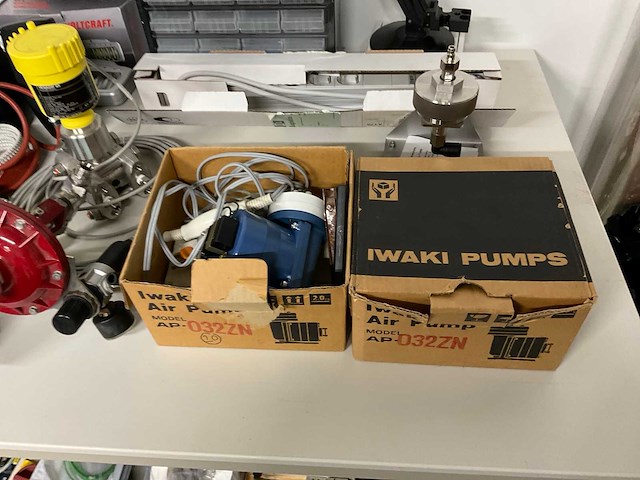 Partij laboratoriumapparatuur - afbeelding 13 van  30