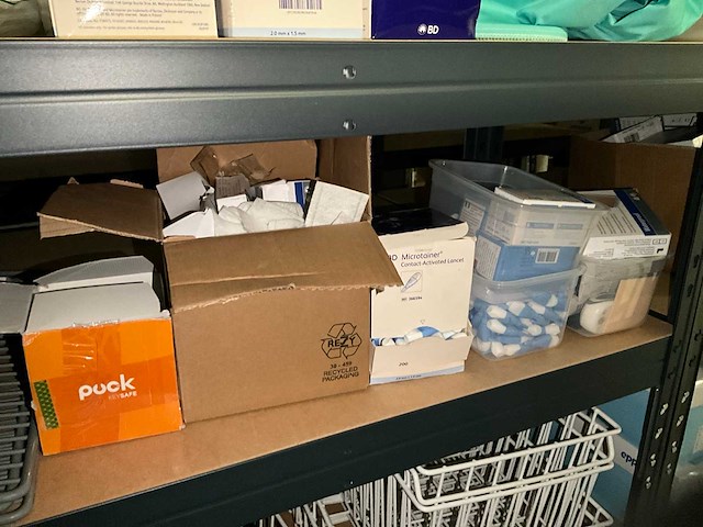 Partij laboratoriumbenodigdheden - afbeelding 13 van  66