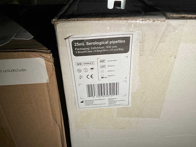 Partij laboratoriumbenodigdheden - afbeelding 30 van  66