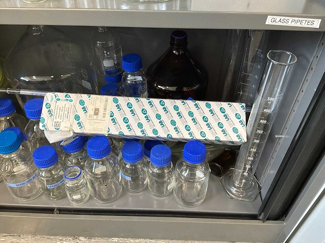 Partij laboratoriumglaswerk - afbeelding 1 van  10