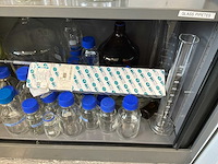 Partij laboratoriumglaswerk - afbeelding 1 van  10