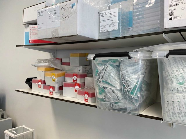 Partij laboratoriumverbruiksartikelen en disposables - afbeelding 3 van  27