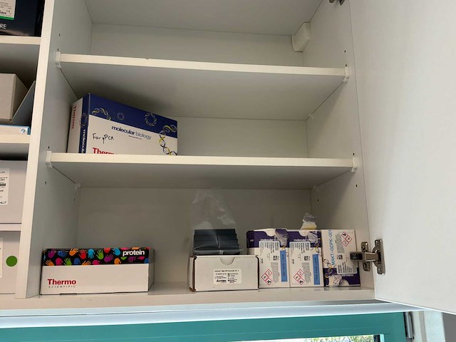 Partij laboratoriumverbruiksartikelen en disposables - afbeelding 40 van  40