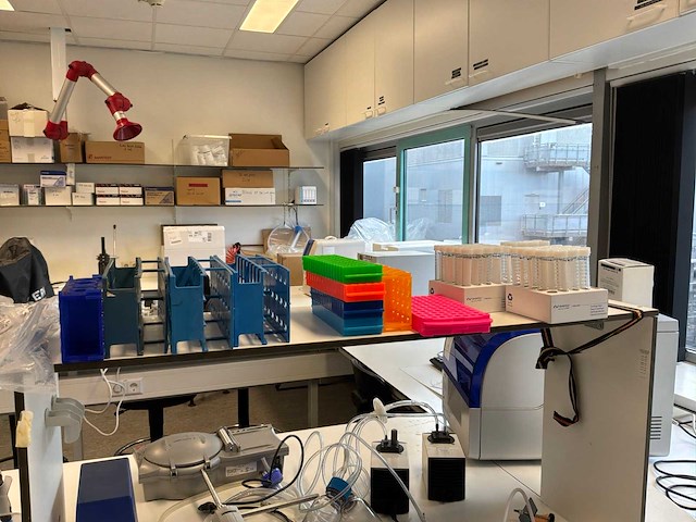 Partij laboratoriumverbruiksartikelen en disposables - afbeelding 14 van  27
