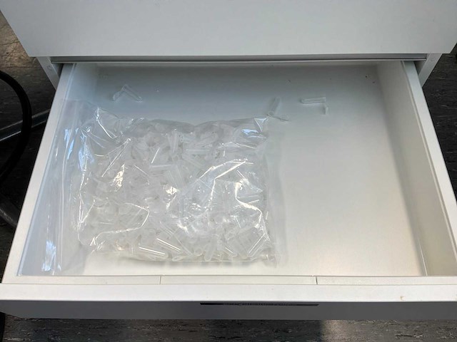 Partij laboratoriumverbruiksartikelen en disposables - afbeelding 21 van  27
