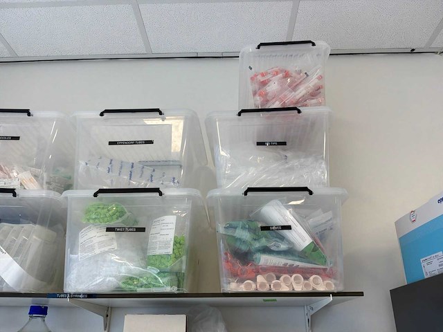 Partij laboratoriumverbruiksartikelen en disposables - afbeelding 12 van  27