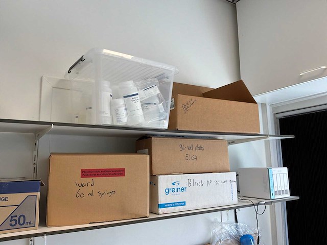 Partij laboratoriumverbruiksartikelen en disposables - afbeelding 25 van  27