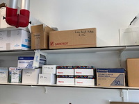 Partij laboratoriumverbruiksartikelen en disposables - afbeelding 26 van  27