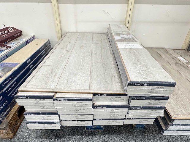 Partij laminaat op 4 pallets - afbeelding 3 van  5