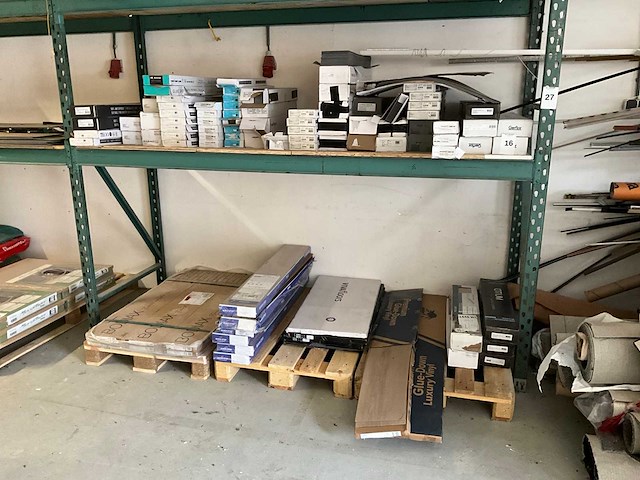 Partij laminaat - afbeelding 1 van  13