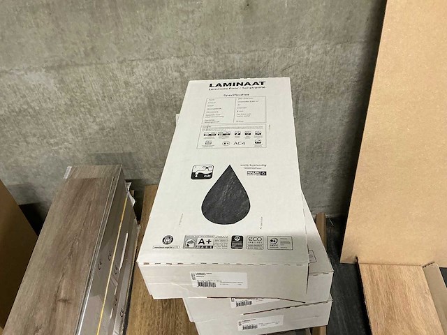 Partij laminaatvloeren - afbeelding 4 van  6