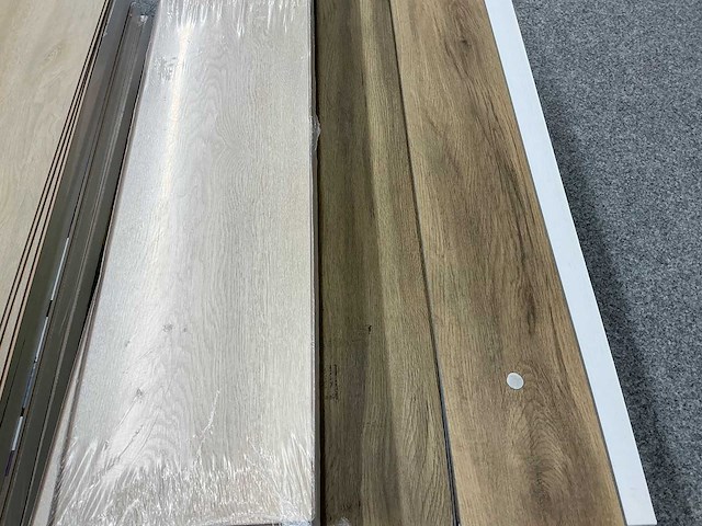 Partij laminaatvloeren - afbeelding 6 van  6