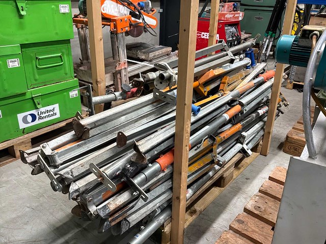 Partij lamp statieven - afbeelding 1 van  2