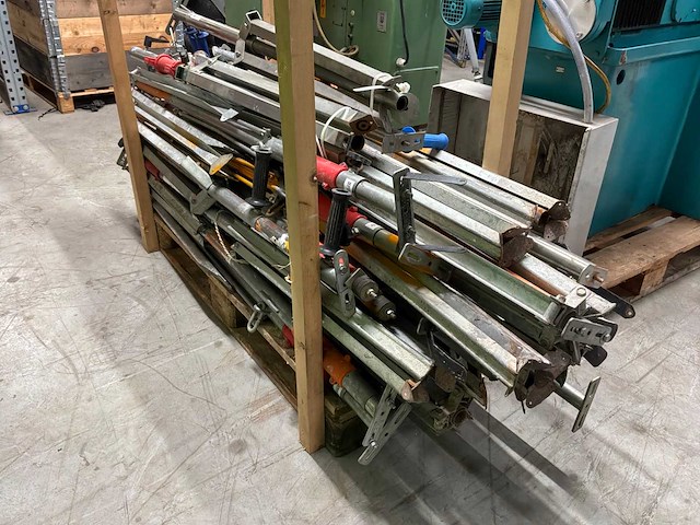 Partij lamp statieven - afbeelding 2 van  2