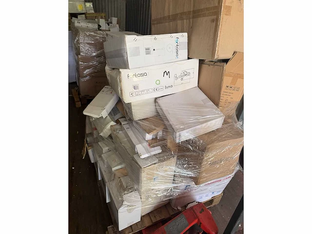 Partij lampen 38 pallets - afbeelding 38 van  41