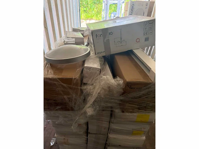 Partij lampen 38 pallets - afbeelding 2 van  41