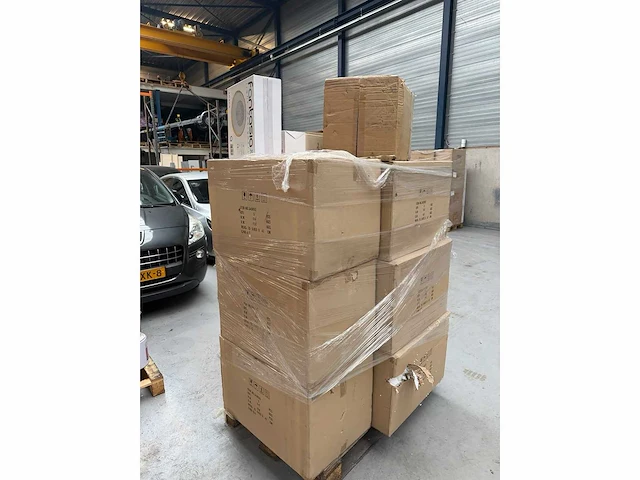 Partij lampen 38 pallets - afbeelding 30 van  41
