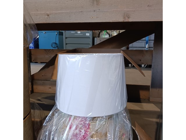 Partij lampen en lampenkappen, by louise en designers guild - afbeelding 16 van  28